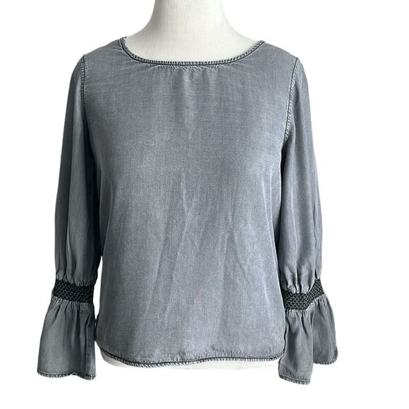 GAP Denim Women’s Gray denim smocked cuff flare sleeves pull up blouse Sz.M Tall - Picture 1 of 8